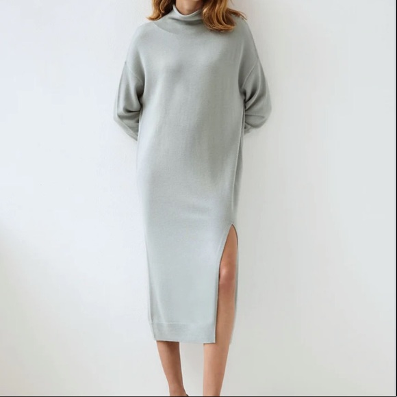 Aritzia- Wilfred mock-neck sweater dress with slit (Cyprie dress) - Picture 2 of 7